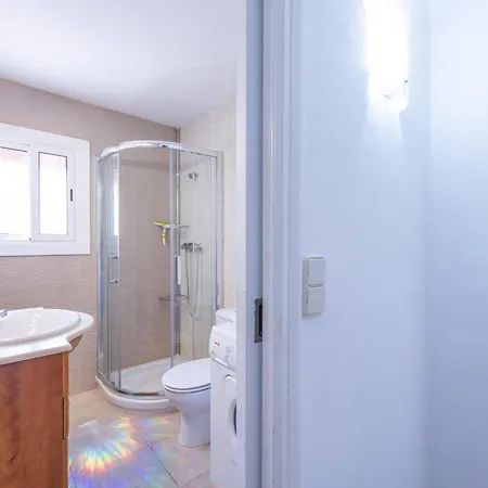 Familiar Con Piscina, Terraza Y Wifi, A 450m De La Playa De Riells, - Es-325-20 *